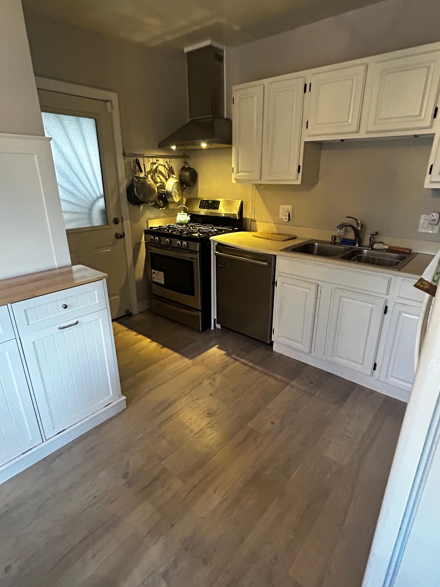 Building Photo - 719 N Cabrillo Ave