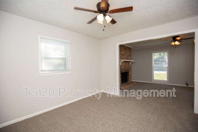 Building Photo - 4500 Linda Dr