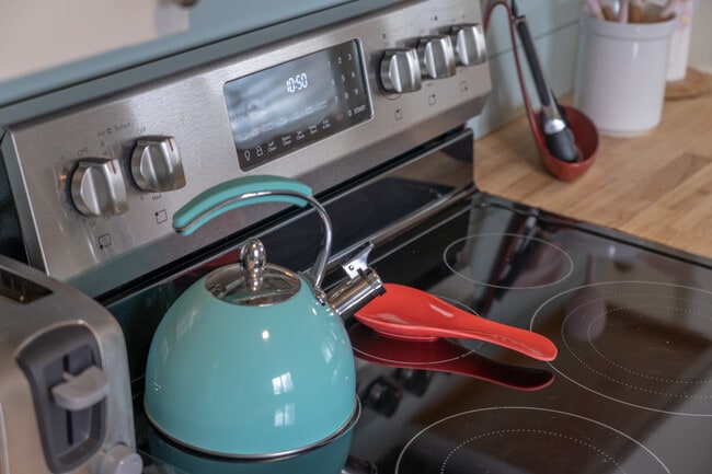 Building Photo - 428 Edwards Ave