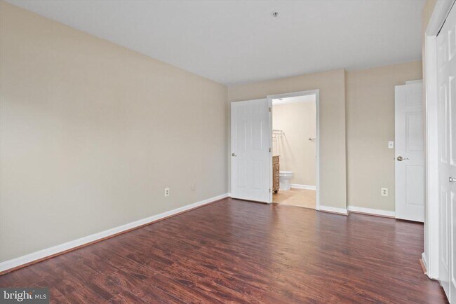 Building Photo - 8058 Lisle Dr