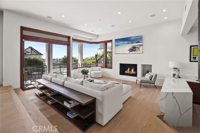 Building Photo - 2907 Cliff Dr