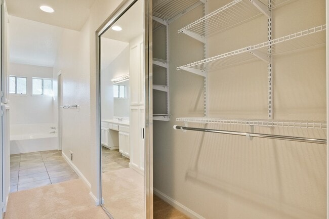 Building Photo - 4616 Hampton Falls Pl