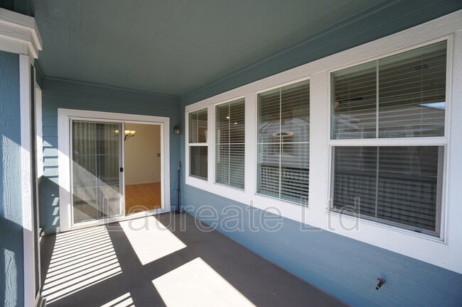 Building Photo - 194 Whitehaven Cir