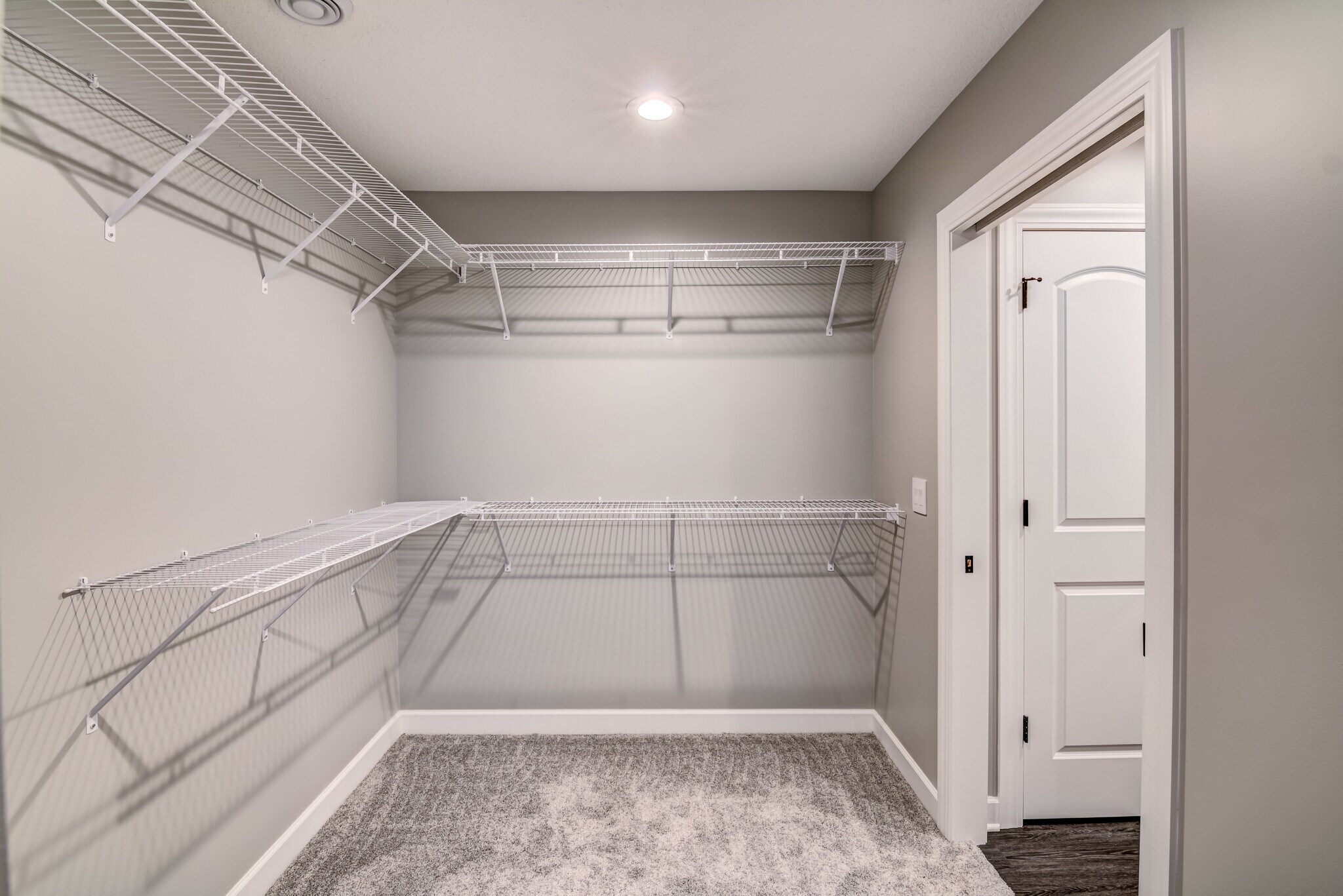 Building Photo - 1303 Blue Jay Pl