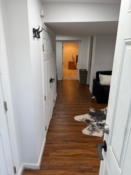 Building Photo - 1215 Savannah St SE