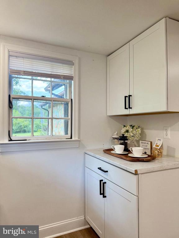Building Photo - 5865 Websters Way