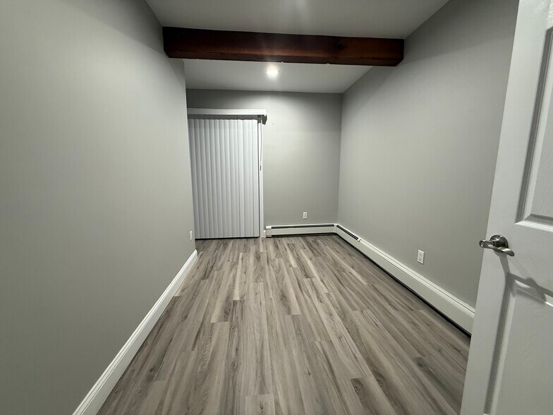 3rd bedroom small one - 19 Rose St