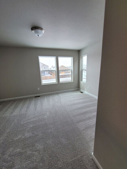Building Photo - 6461 Old Glory Dr