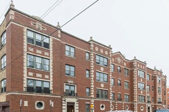 Building Photo - Evanston Fantastic Condo Near St. Francis ...