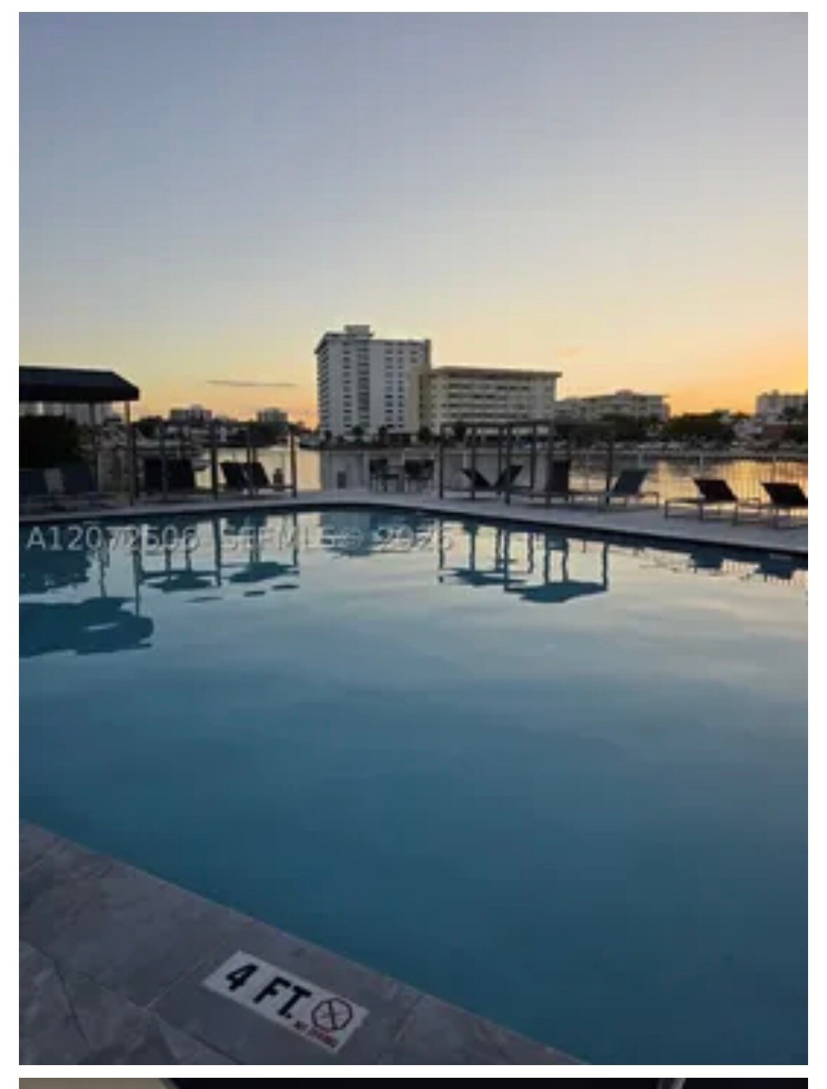 Building Photo - 1833 S Ocean Dr