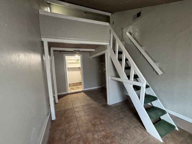 Building Photo - Northwest OKC 3 bed home