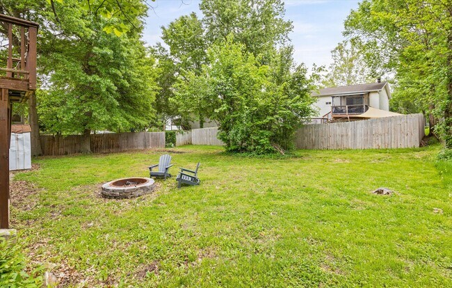 Building Photo - 4512 Salem Dr