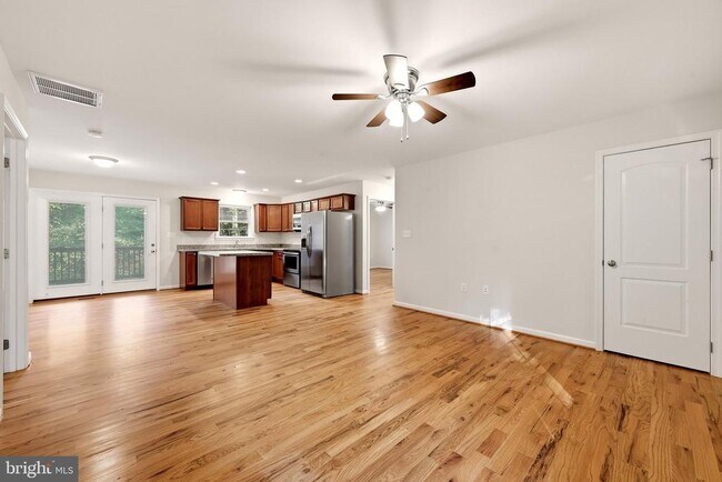 Building Photo - 101 Brier Rabbit Ct