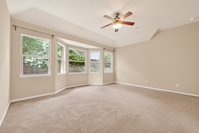 Building Photo - 111 Pheasant Run Dr
