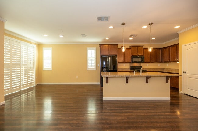 Building Photo - 7710 Fennel Pl