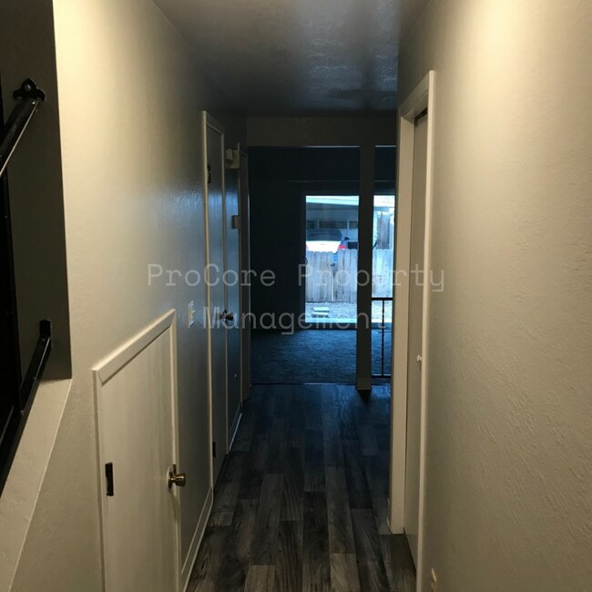 Building Photo - $1300...2Bed 1.5 Bath, Small Fenced in Covered Patio on Back, Storage
