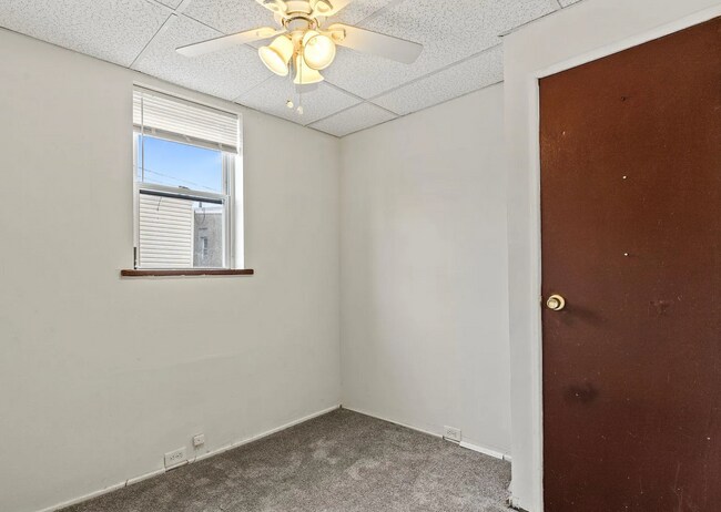 Building Photo - 1511 S Hollywood St