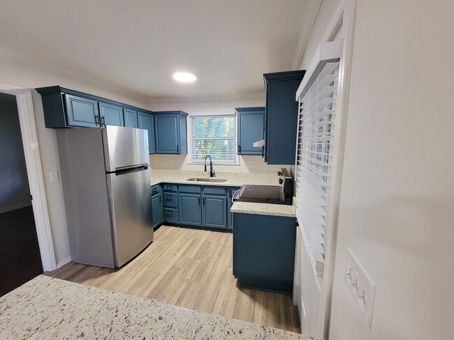 Building Photo - Brick Ranch in Yorkmount Area near Tyvola