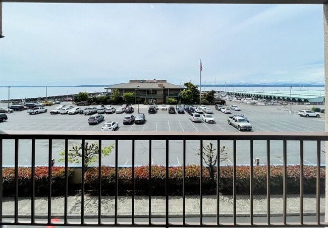 Building Photo - MARINER MANOR IS A PEACEFUL SOUND VIEW CONDO