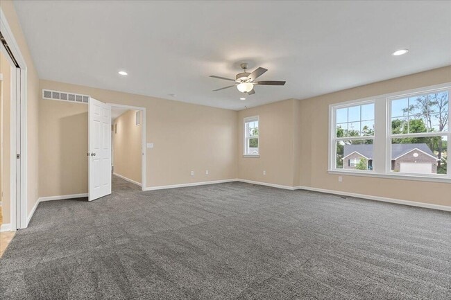 Building Photo - 1618 Ravine Trl