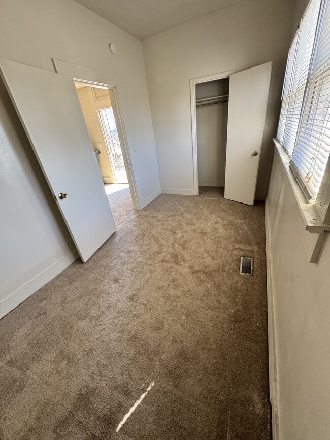 Building Photo - 3900 38th Ave N