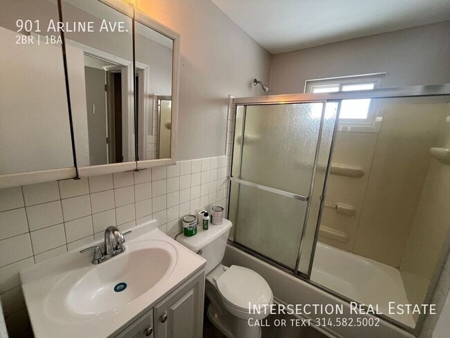 Building Photo - 901 Arline Dr