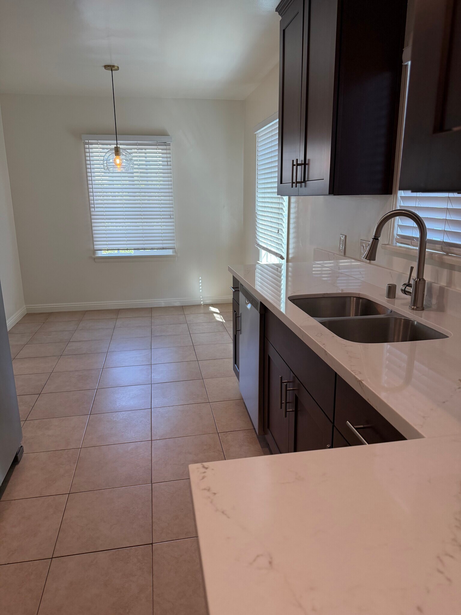 Building Photo - 4114 Jasmine Ave