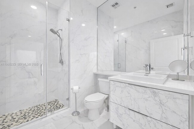 Building Photo - 325 S Biscayne Blvd