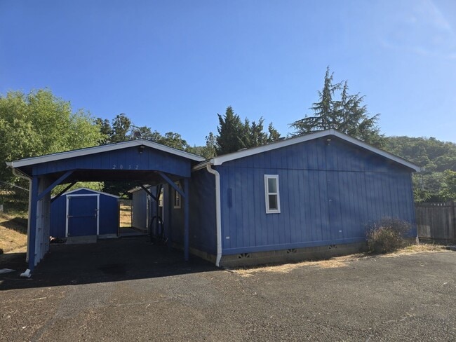 Building Photo - 2032 NE Klamath Ave