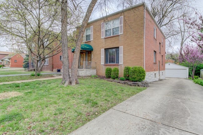 Building Photo - (144) 1154-58 Moorlands Dr.