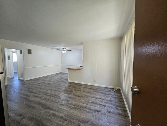 Building Photo - 5430 Corteen Pl