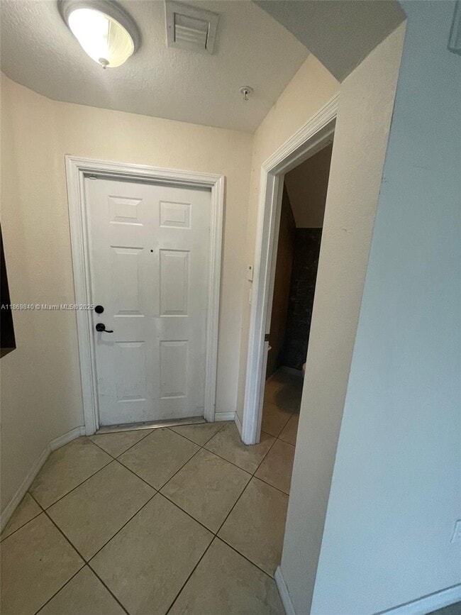 Building Photo - 10885 NW 89th Terrace