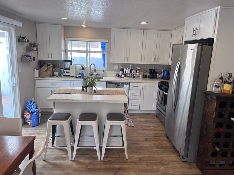 A chef's dream kitchen - 3675 Cherokee Ave