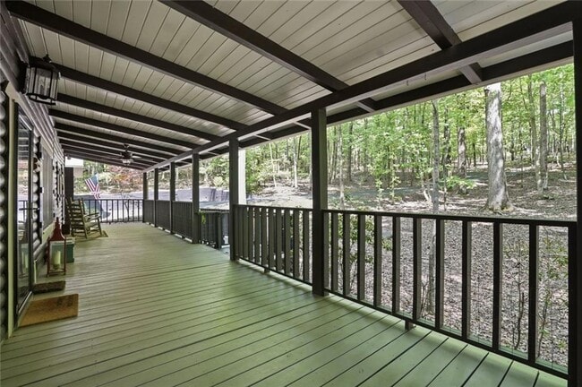 Building Photo - 64 Paddock Wy