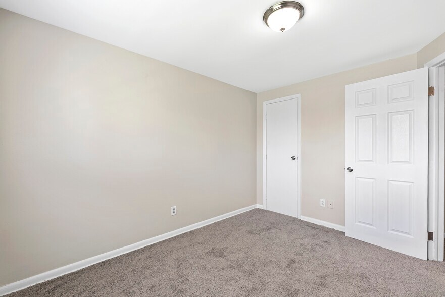 Building Photo - 800 Harrisburg Pike