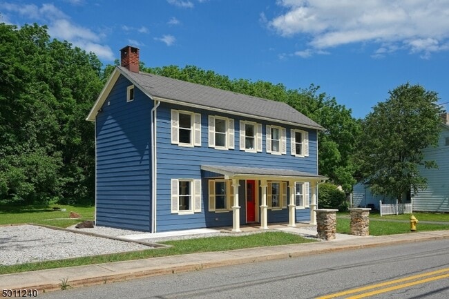 Building Photo - 619 S Main St