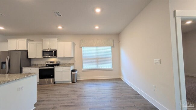 Building Photo - 3333 Southwind Dr