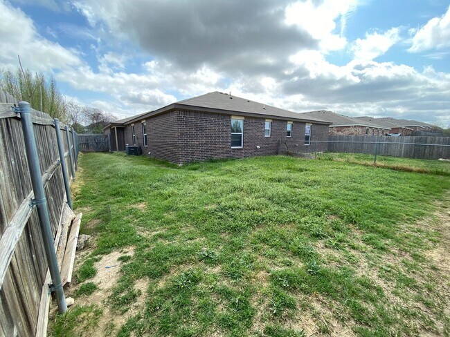 Building Photo - 2501 Cody Poe Rd