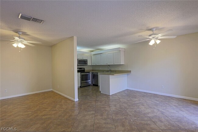 Building Photo - 12353 Woodrose Ct