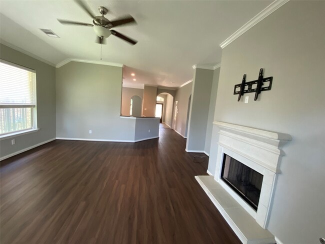 Building Photo - 42 Black Swan Ct