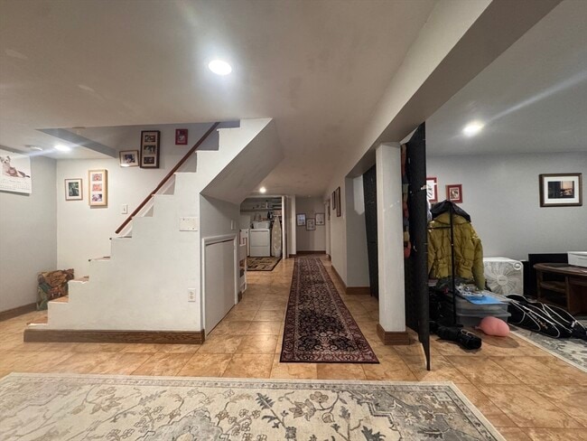 Building Photo - 10-12-12 Webster St