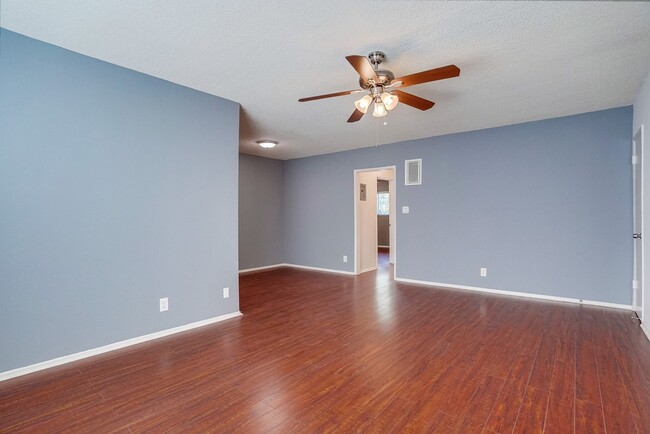 Building Photo - Gated, Mid-Century Multi-Family Property n...