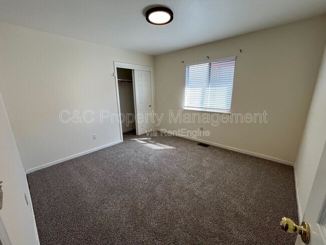 Building Photo - 440 Gianelli St