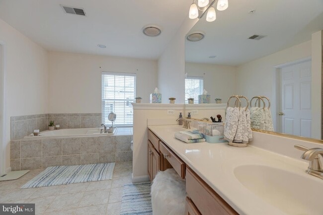 Building Photo - 164 Comay Terrace