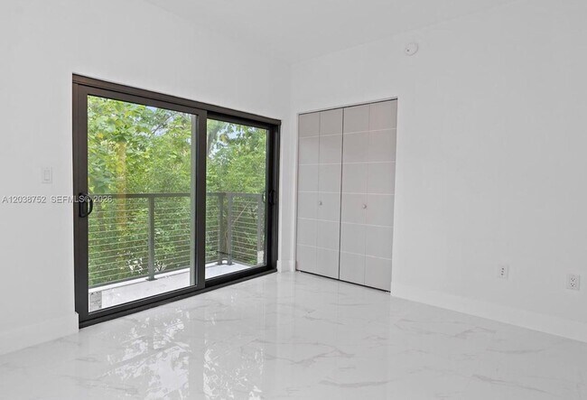 Building Photo - 3374 Perry Frow Dr