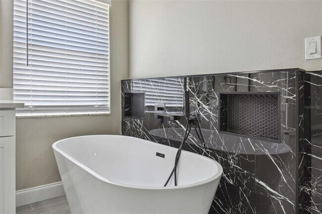 Building Photo - 1317 Ravida Woods Dr