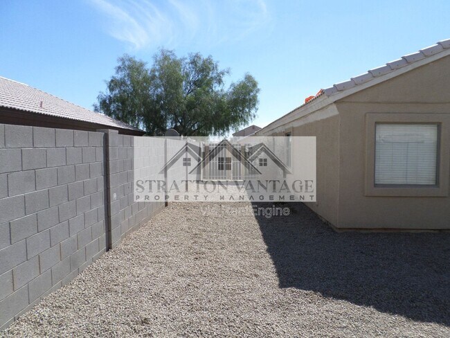 Building Photo - 7182 W Stella Ave