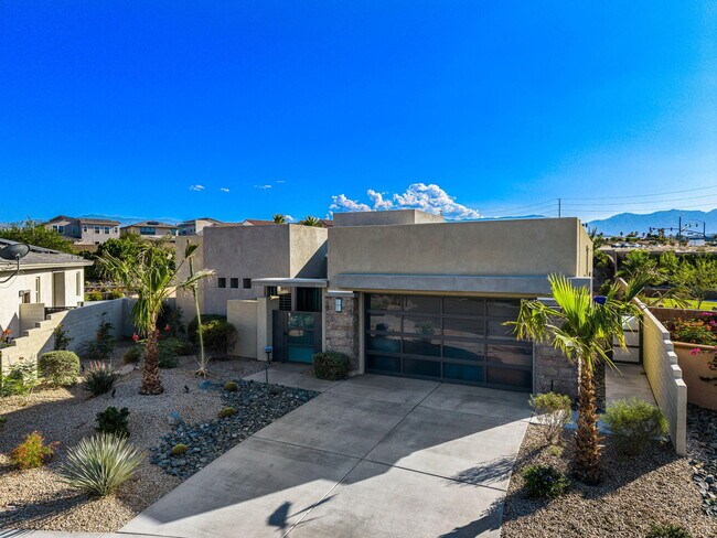 Building Photo - 74425 Zeppelin Dr