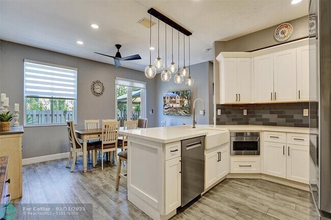 Building Photo - 3467 SW 170th Terrace
