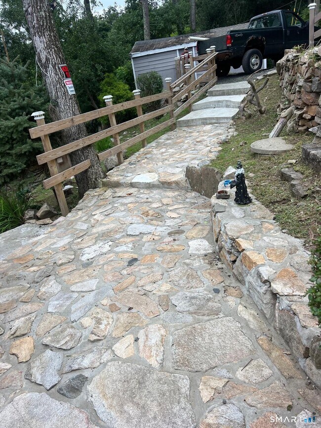 Building Photo - 22 Hemlock Trail